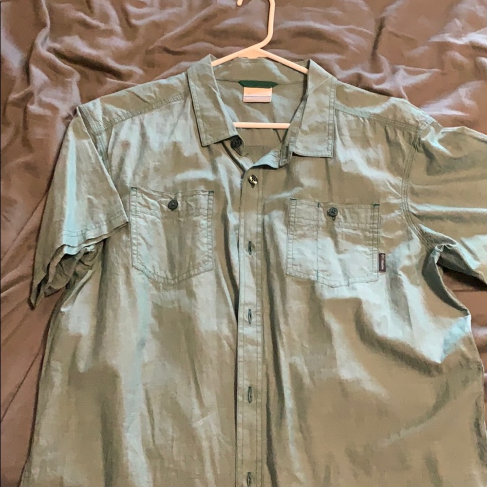 Columbia Lightweight Button Up T